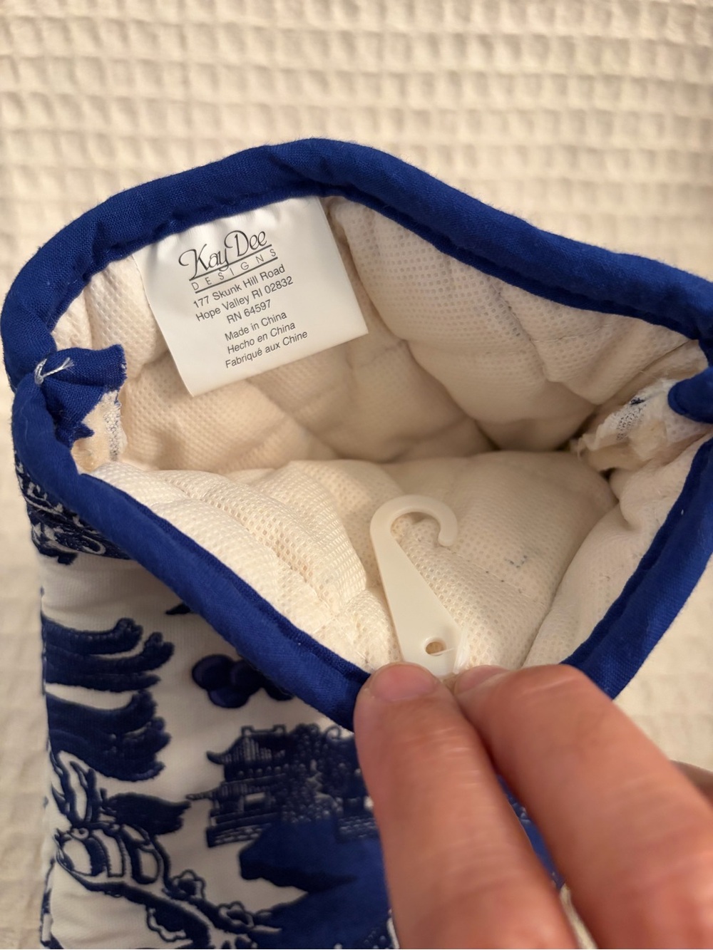 Kay Dee Designs For A Well Dressed Kitchen Blue Willow Pot Holder & Oven Mitt - Picture 8 of 8